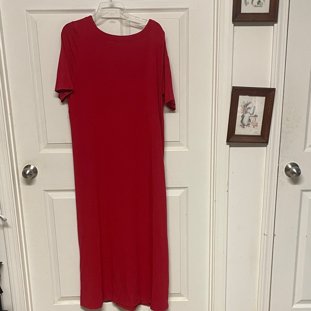 Red Short-Sleeve Maxi Dress - Classic Scoop Neck - Picture 2 of 9